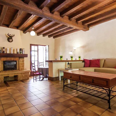 Сasa de vacaciones Cozy Holiday In With Swimming Pool La Roche-Chalais