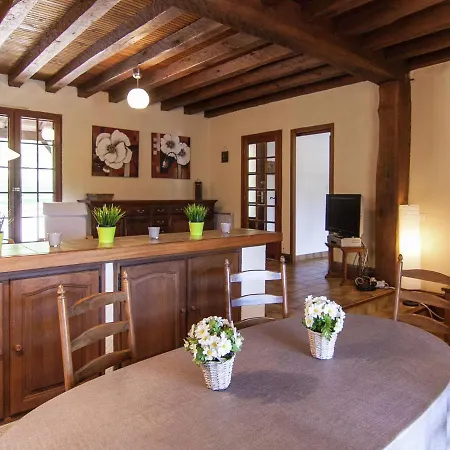 Cozy Holiday In With Swimming Pool