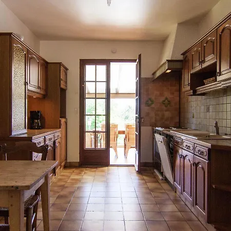 Cozy Holiday In With Swimming Pool Сasa de vacaciones *