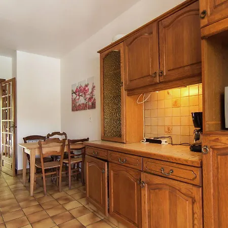 Cozy Holiday In With Swimming Pool Сasa de vacaciones
