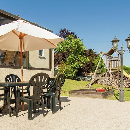 Cozy Holiday In With Swimming Pool Сasa de vacaciones