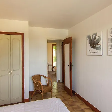 Cozy Holiday In With Swimming Pool La Roche-Chalais